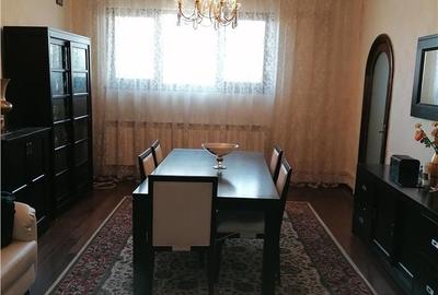 Apartament cu 3 camere, mobilat în Magheru
