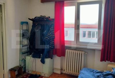 Apartament cu 2 camere semidecomandat, mobilat în Mureșeni