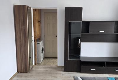 Apartament cu 3 camere semidecomandat în Central - 4