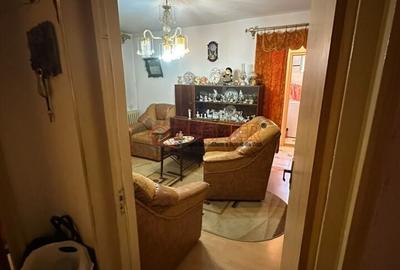 Apartament cu 3 camere decomandat în Jilava