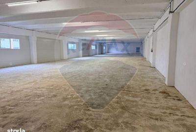 Spațiu comercial, de 1,370 mp, în Central - 8