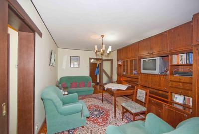 Apartament cu 3 camere semidecomandat în Tineretului - 2