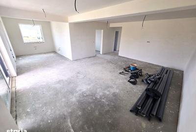 Casă cu 4 camere cu Teren 720 Mp în Nord