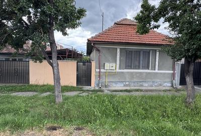 Casă cu 3 camere în Central - 1