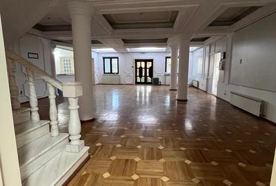 Casă cu Teren 3000 Mp în Central