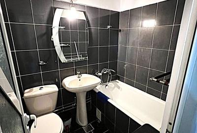 Garsonieră decomandată în Baza 3 - 6