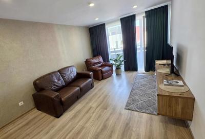 Apartament cu 2 camere decomandat în Tractorul