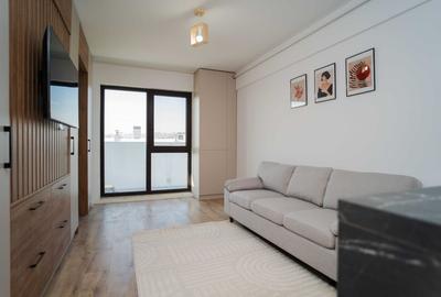 Apartament cu 2 camere semidecomandat, mobilat în Galata