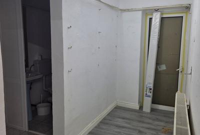 Spațiu comercial, de 58 mp, în Micro 14 - 13