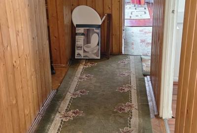 Apartament cu 3 camere decomandat în 7 Noiembrie - 7