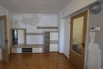 Apartament cu 2 camere semidecomandat în Titan - 3