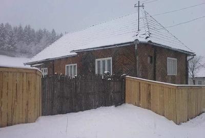 Casă cu 3 camere cu Teren 4200 Mp în Ghelința