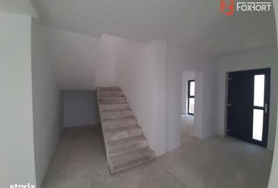 Casă cu 4 camere în Urseni