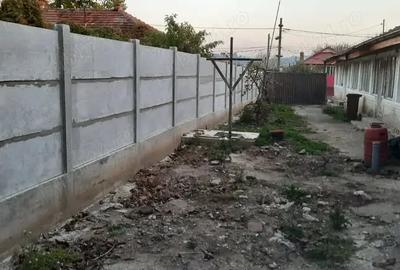 Casă cu 4 camere în Onești