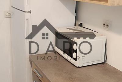 Apartament cu 3 camere decomandat în Cornișa