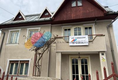 Casă individuală cu 5 camere cu Canalizare în Exterior Est