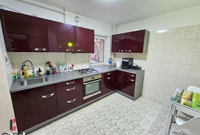 Apartament cu 3 camere semidecomandat, mobilat în Grivița - 3