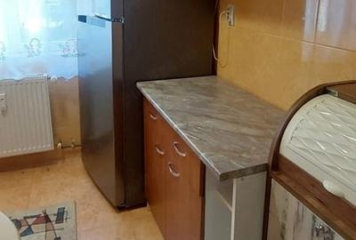 Garsonieră decomandată în Titan