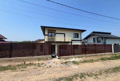 Casă individuală cu 3 camere cu Canalizare în Bucium - 1