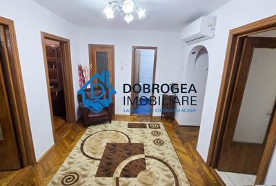 Apartament cu 3 camere decomandat, mobilat în Central