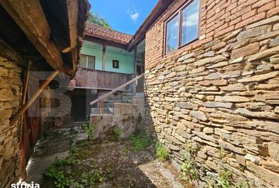 Casă cu 3 camere semidecomandat cu Teren 1343 Mp în Săsciori - 2