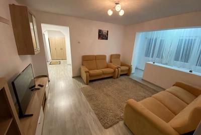 Apartament cu 3 camere semidecomandat în Central - 3