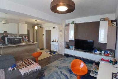 Apartament cu 2 camere decomandat în Km 5