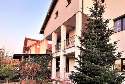 Casă cu Teren 500 Mp în 1 Decembrie - 2