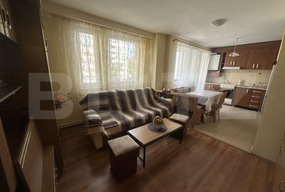 Apartament cu 3 camere decomandat, mobilat în Central