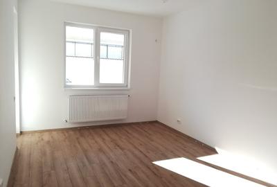 Apartament cu 3 camere decomandat în Apărătorii Patriei - 2