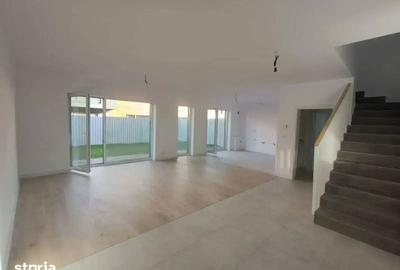 Apartament cu 4 camere în Central - 13