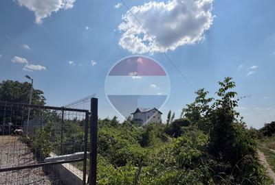 Teren de 2000 mp, în Cârcea