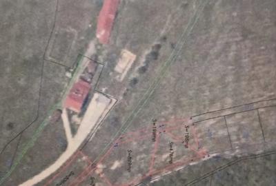 Teren de 8000 mp, în Central