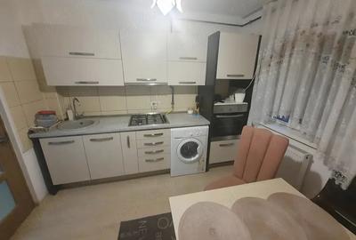 Apartament cu 2 camere semidecomandat în Poarta 6