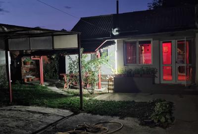 Casă cu 4 camere în Central