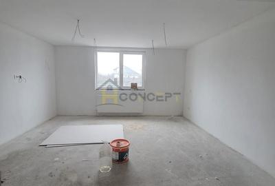 Duplex cu 4 camere cu Canalizare în Central - 9