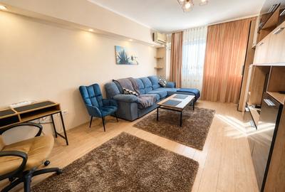 Apartament cu 2 camere decomandat, mobilat în Casa de Cultură