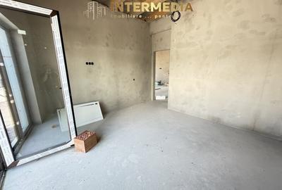 Casă individuală cu 4 camere cu Canalizare în Cetate - 12