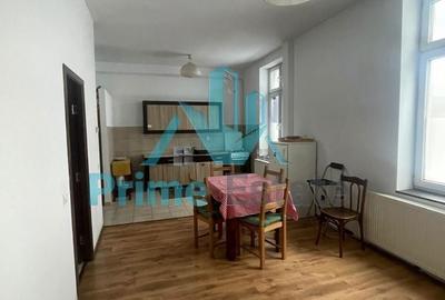 Apartament cu 3 camere în Central - 1