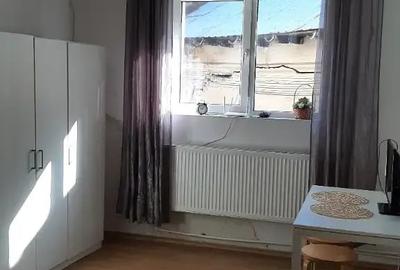 Garsonieră decomandată în Central - 6