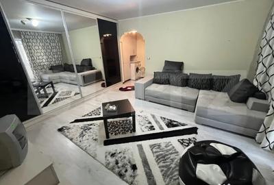 Apartament cu 2 camere semidecomandat, mobilat în Micro 11 - 1