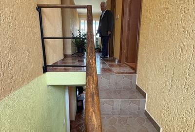 Casă individuală cu 9 camere cu Canalizare în Central - 37