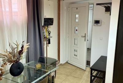 Apartament cu 2 camere decomandat, mobilat în Central