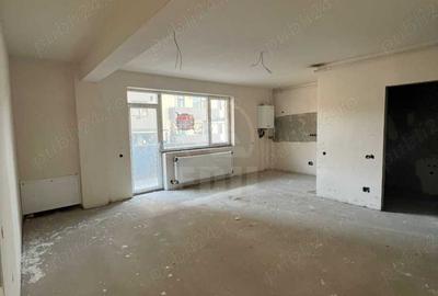 Apartament cu 3 camere semidecomandat în Central - 3