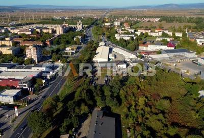 Teren de 5592 mp, în Triaj - 8