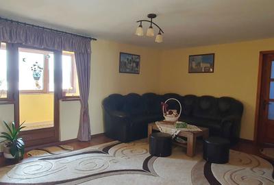 Casă cu 4 camere în Borlești - 2