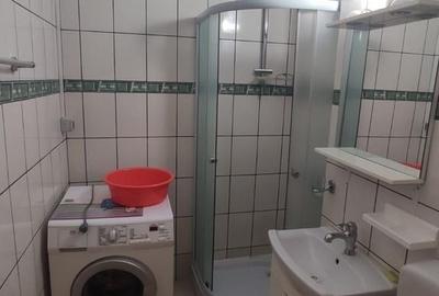 Apartament cu 2 camere decomandat în 1 Mai
