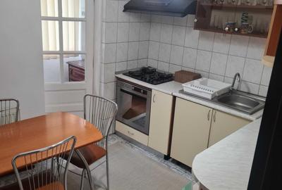 Apartament cu 2 camere semidecomandat, mobilat în Mărăști