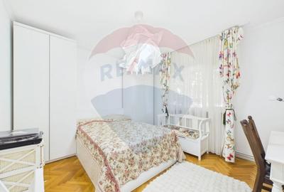 Apartament cu 4 camere semidecomandat, mobilat în 13 Septembrie - 23