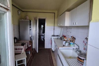 Apartament cu 3 camere decomandat în Zorilor - 9